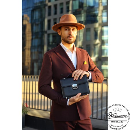 Кожаная барсетка "Вегас" (черная)